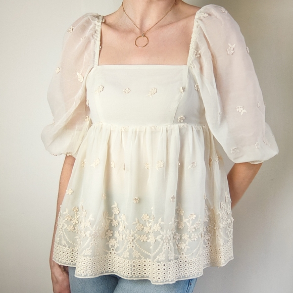 NWT Storia Floral Embroidered Cream Baby Doll Top - Picture 2 of 7